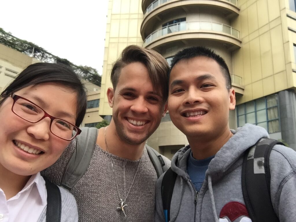 raul diaz and hoai dang越南人后裔