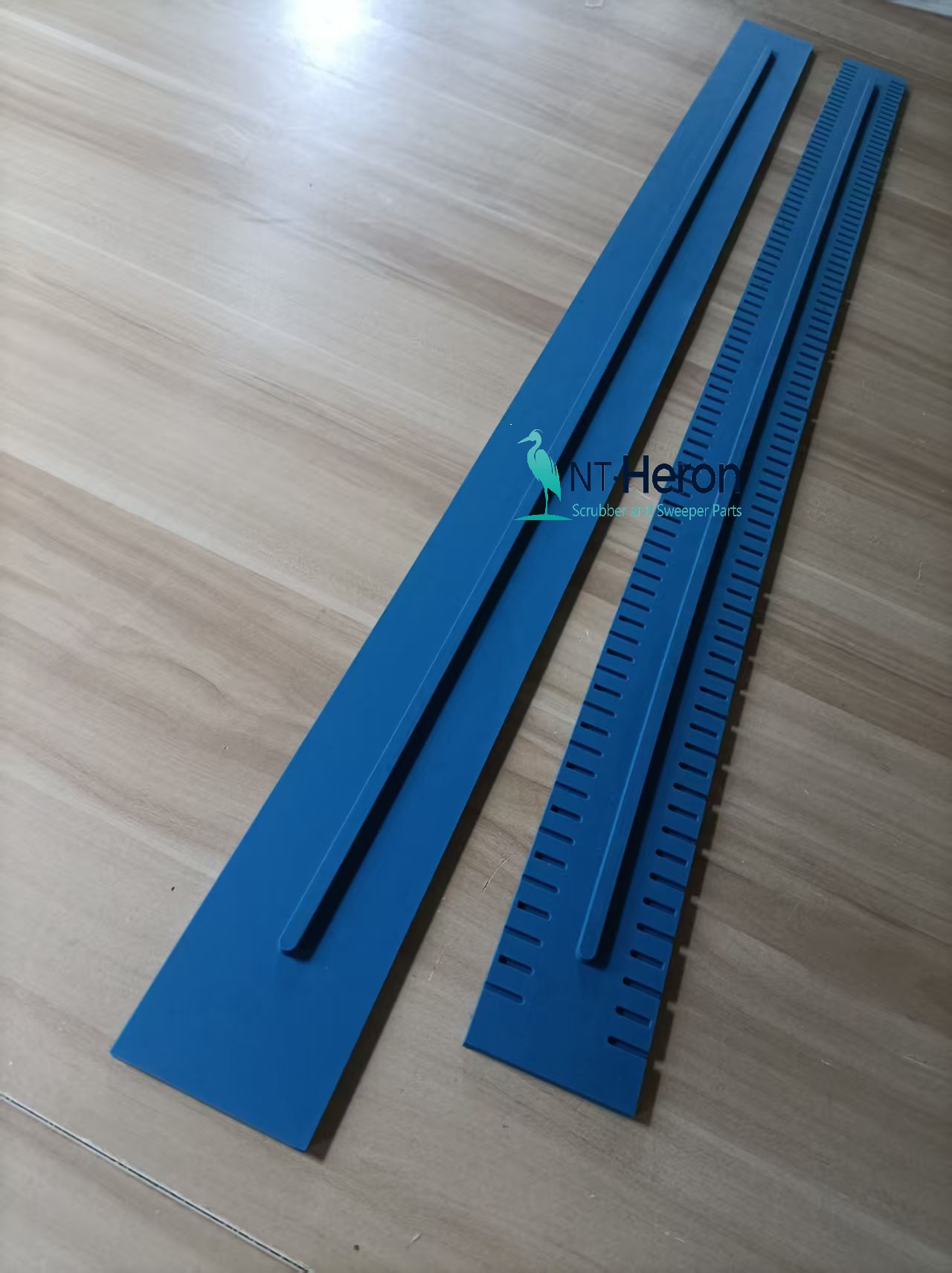 1 to 1 precision molded Karcher floor scrubber replacement parts comparison by China factory